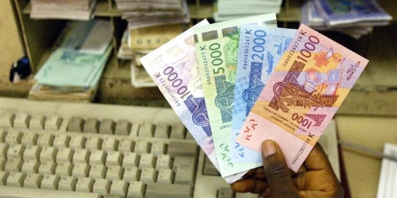 Nova emissão de títulos públicos no mercado financeiro regional angaria 22,9 milhões de euros para Tesouro Público guineense