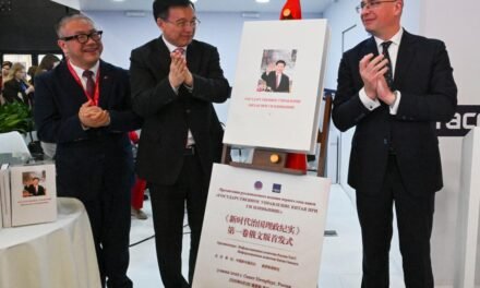 China/”A Governança da China sob a Liderança de Xi Jinping”  lançada em São Petersburgo