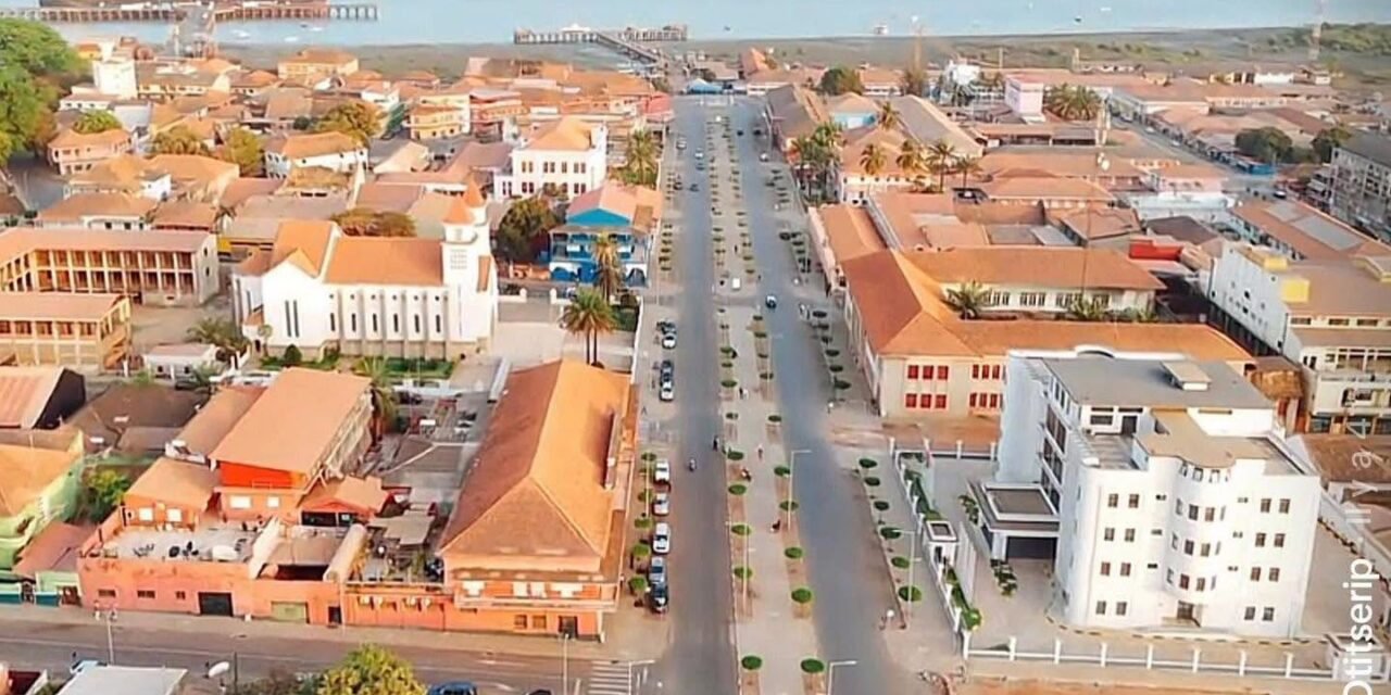 VISTA DA AVENIDA AMÌLCAR CABRAL EM BISSAU