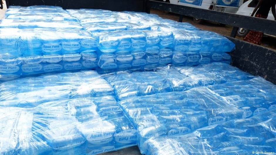 Mais de 10 Empresas comercializadoras de água em sacos plásticos são encerradas por falta de condições higiénico-sanitárias