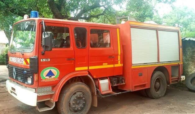 Regiões/Incêndio em bomba de combustível no Porto de Gabu  controlado sem vítimas