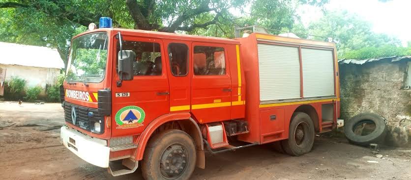 Regiões/Incêndio em bomba de combustível no Porto de Gabu  controlado sem vítimas