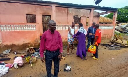 Regiões/Administrador do Setor de Canchungo promete ajuda para vitimas de incêndio de uma residência no bairro de “Catacumba”