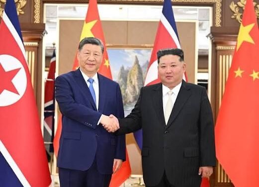 China/Xi_e_Kim trocam congratulações pelo 65º aniversário do Tratado de Amizade, Cooperação e Assistência Mútua China-RPDC