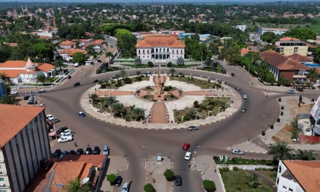 VISTA DA PRAÇA DE IMPÈRIO EM BISSAU