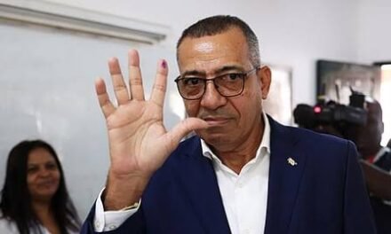 São Tomé e Príncipe/ Carlos Vila Nova reeleito Presidente com 55,94% dos votos
