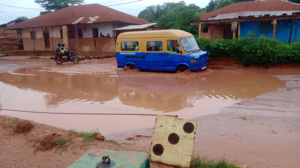 Degradação da estrada de Antula dificulta mobilidade e agrava custos de transporte