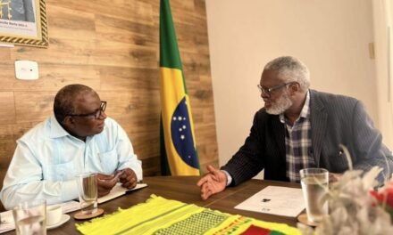 Embaixador da Guiné-Bissau no Brasil enaltece papel do especialista em saúde pública Augusto Paulo Silva no desenvolvimento do país