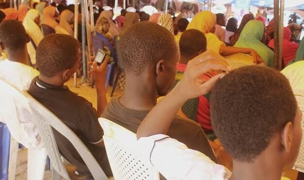 Nigéria/Quadrilha liberta 48 crianças após pagamento de resgate