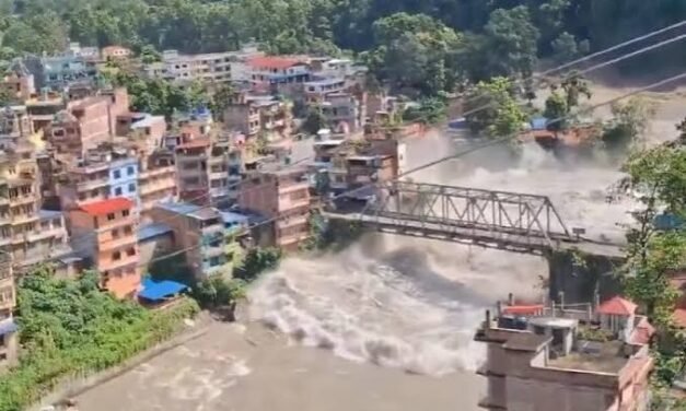 Nepal/Mais de 1.300 desaparecidos  após enxurradas