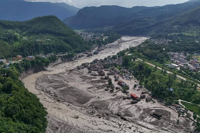 Nepal/ Mais de 540 mortos contabilizados dos dois lados da fronteira