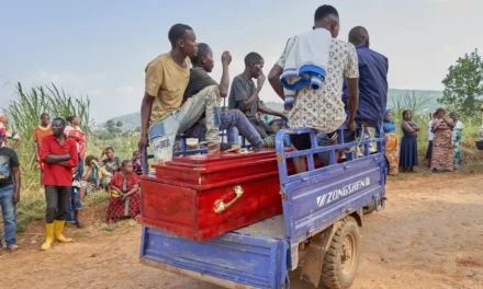 RDC/Quatro mil e trezentos e oitenta e um casos de Ébola confirmados incluindo 2.0011 mortes