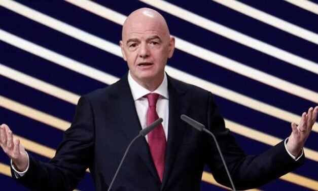 Suíça/FIFA tenta abafar crise reconhecendo erros, mas não convence a imprensa europeia