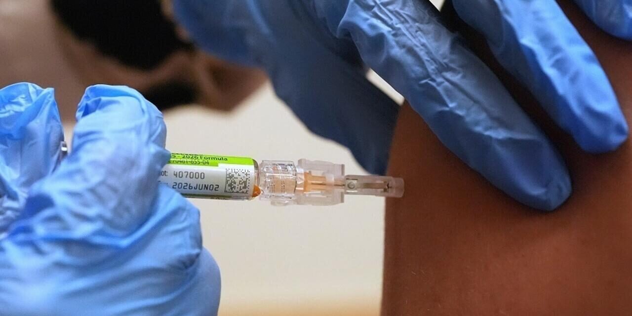 Suíça/OMS critica ofensiva de Trump contra vacinas e alerta para riscos a crianças nos EUA
