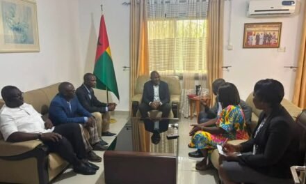 Gâmbia/ Chefe da Armada guineense visita Embaixada da Guiné-Bissau em Banjul