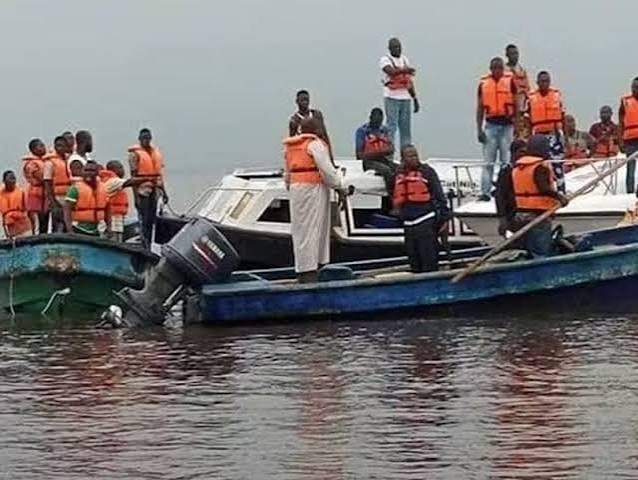 Nigéria/Mais de 50 mortos em naufrágio de barco no noroeste do país