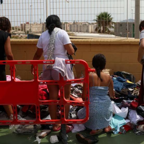 Espanha/ Governo realoca migrantes em Ceuta e prepara transferência de 500 menores para o continente