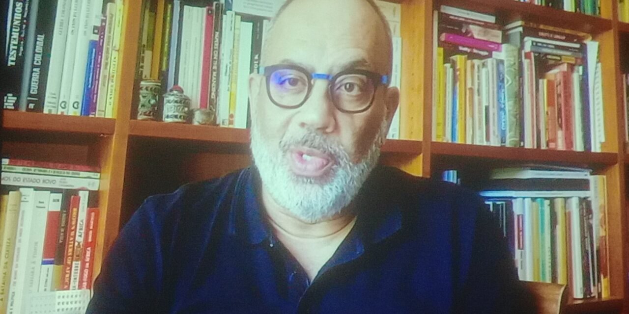 Literatura /Carlos Lopes diz  que fragilidade institucional alimenta instabilidade política na Guiné-Bissau