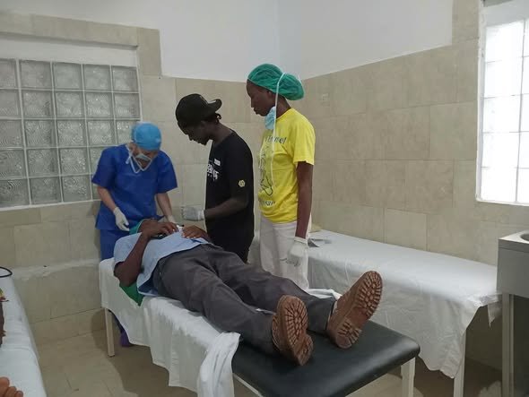 Fundação Ansu Fati apoia cirurgias de catarata para 450 pessoas na Guiné-Bissau