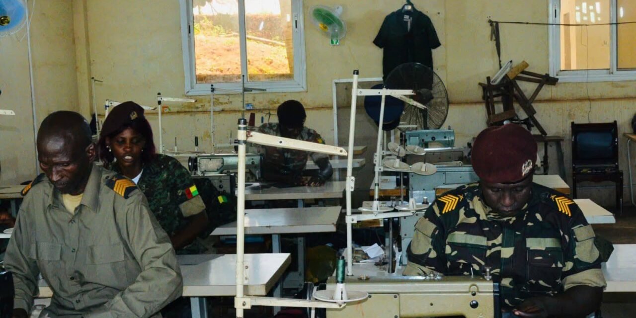 Alfaiataria Militar com foco na redução de importação de fardamentos