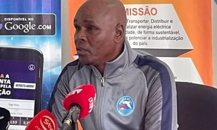 Ex-selecionador  Baciro Candé na mira do clube angolano de Futebol “Sagrada Esperança” de Lunda Norte