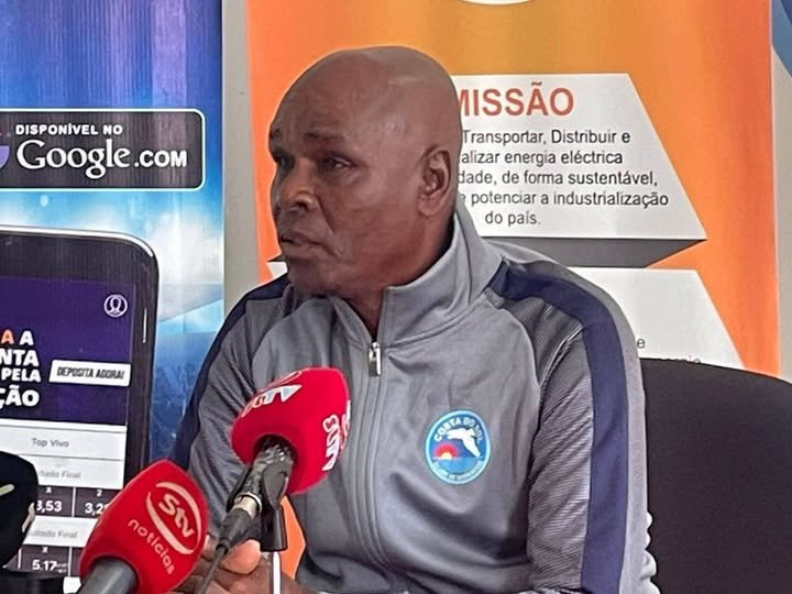 Ex-selecionador  Baciro Candé na mira do clube angolano de Futebol “Sagrada Esperança” de Lunda Norte