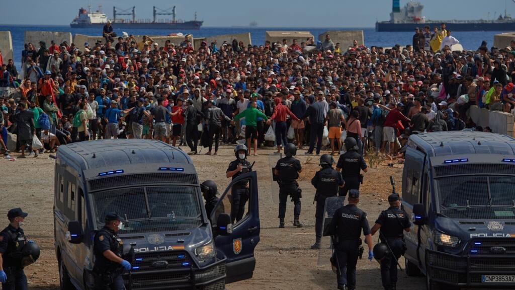 Espanha/Crise migratória em Ceuta leva Itália e Espanha a prolongar controlos nas fronteiras do Espaço Schengen