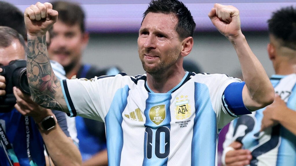 Argentina/Messi anuncia aposentadoria da seleção  e encerra trajetória histórica
