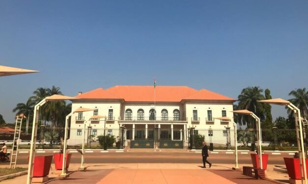 Nova Constituição fixa caução de 76 mil euros para candidatura à Presidência da República