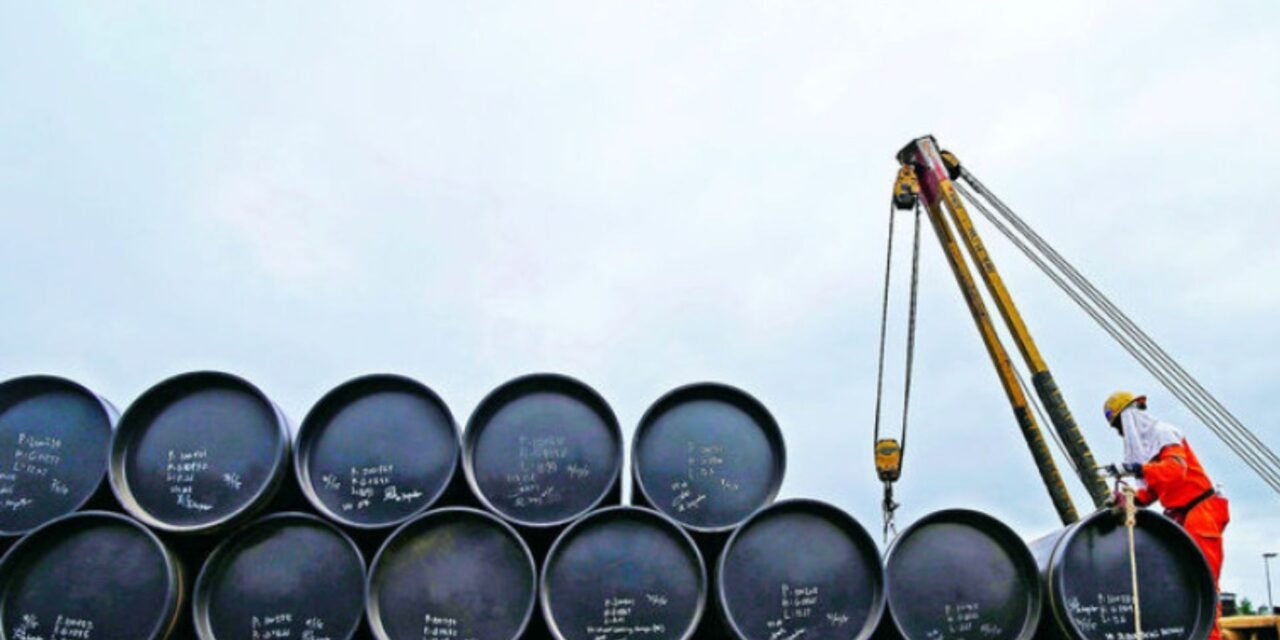 Uganda/Governo anuncia produção de primeiros barris de petróleo