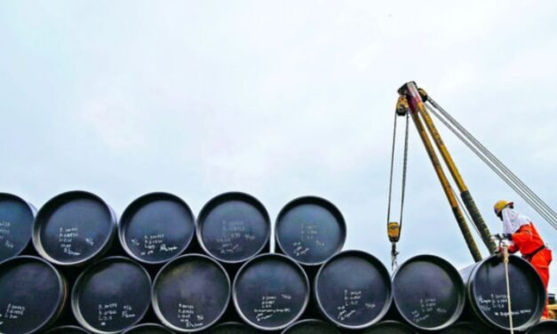 Uganda/Governo anuncia produção de primeiros barris de petróleo