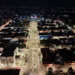 VISTA NOCTURNA DA AVENIDA AMILCAR CABRAL EM BISSAU
