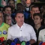 Brasil/ Flávio Bolsonaro diz que vai pedir anulação das eleições