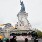 França/ Governo proíbe novas manifestações em áreas de Paris, Lyon e Toulon após violência