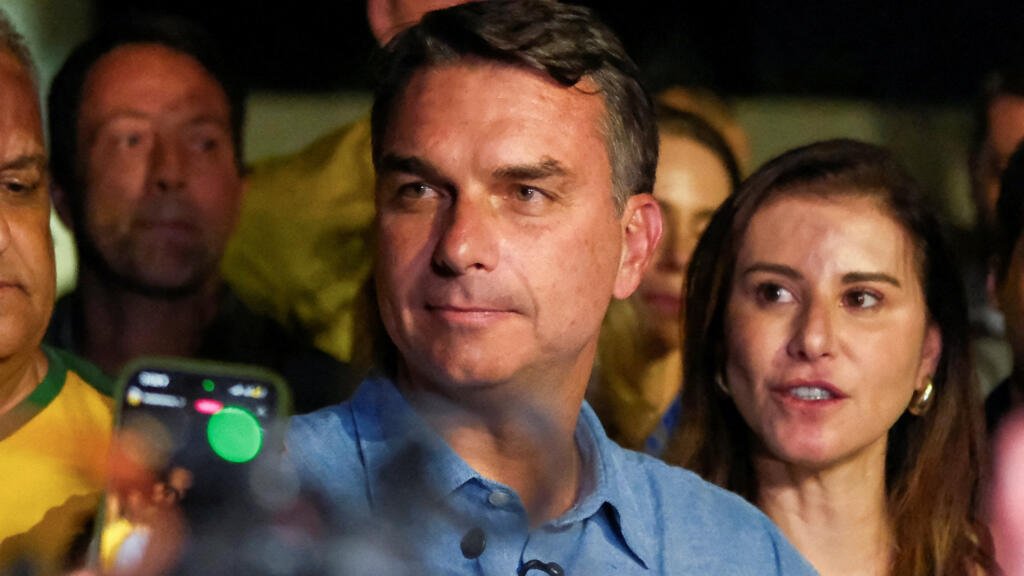 Brasil/Flávio Bolsonaro e Lula disputarão segundo turno; desafio da esquerda é mobilizar abstencionistas