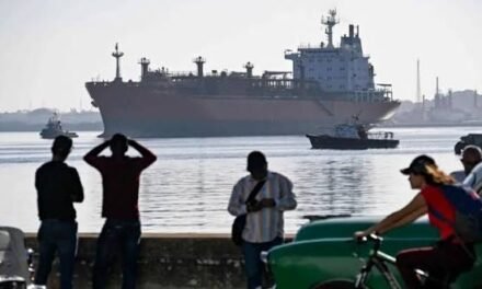 Cuba/ Governo  acusa EUA de “intimidar” quem exporta ou transporta combustível para a ilha