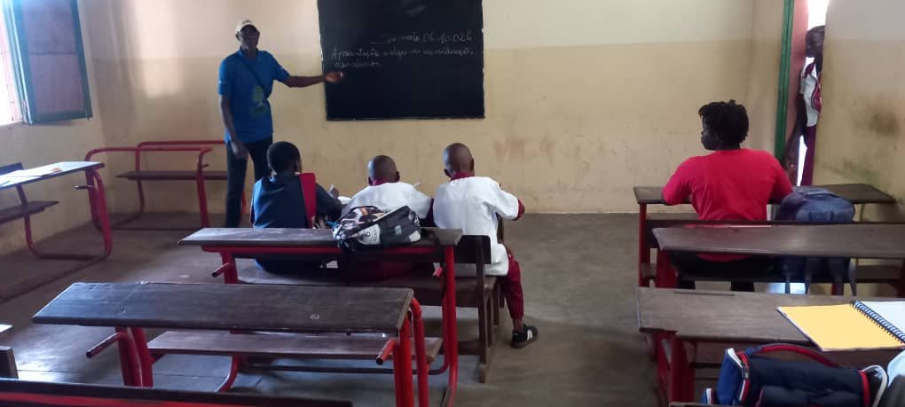 Regiões/ Diretor da Escola do Ensino Básico de Canchungo apela ao regresso de professores e alunos às aulas