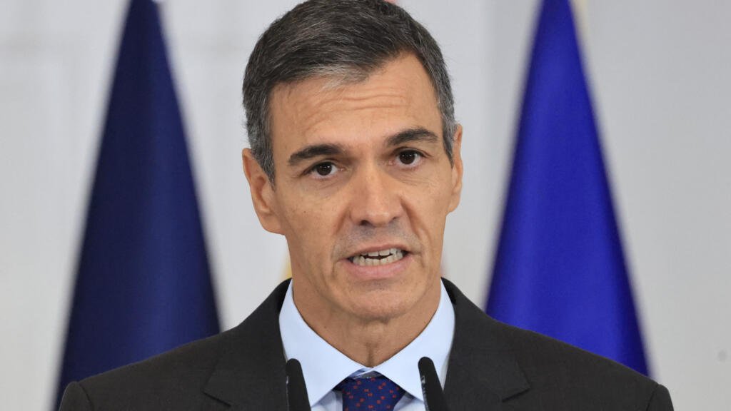 Espanha/Pressionado por protestos, Pedro Sánchez convoca eleições legislativas antecipadas na Espanha