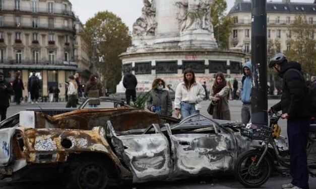 França/Parlamento  decide instaurar CPI para investigar violência em protestos
