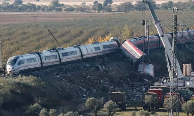 Espanha/Sobe para 69 o número de mortos no acidente ferroviário , 50 feridos nos hospitais