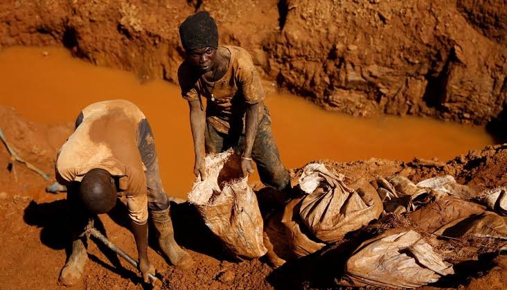 Nigéria/Cerca de 30 garimpeiros ilegais perdem a vida em condições de “desumanas”