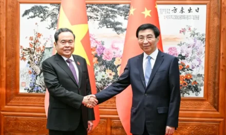 China/Mais alto diplomata da China participa da cúpula da CICA e visitará quatro países