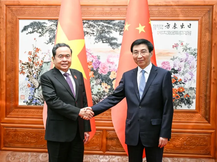 China/Mais alto diplomata da China participa da cúpula da CICA e visitará quatro países