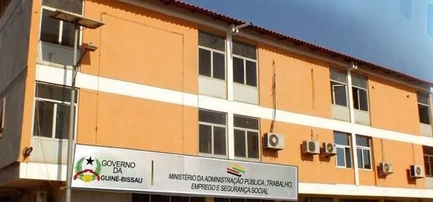 Educação/ Governo inicia efetivação de 4.803 professores contratados a partir de 20 de Outubro