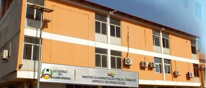 Educação/ Governo inicia efetivação de 4.803 professores contratados a partir de 20 de Outubro